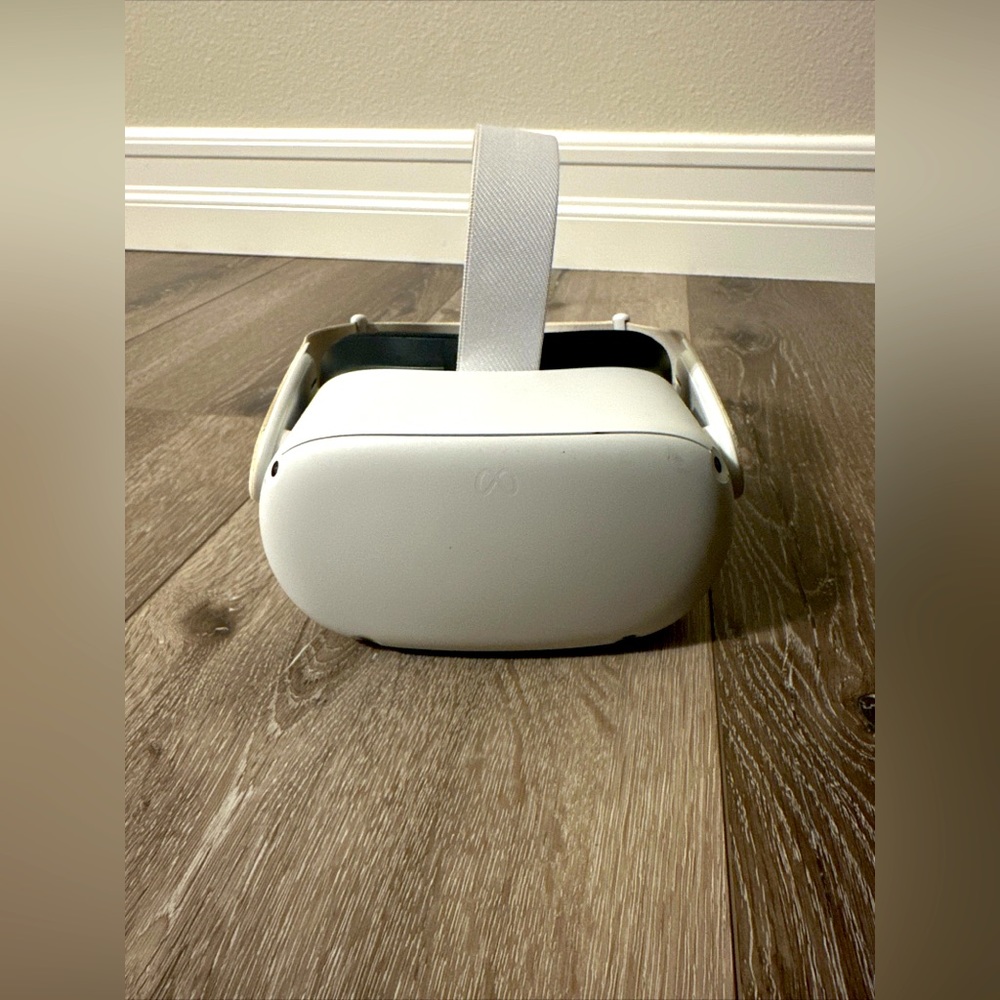 Meta Oculus Quest 2 256GB Multiple Games Included (READ DESCRIPTION)
